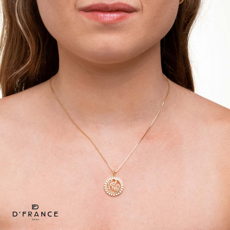Colar Feminino Amor de Mãe Com Zircônias Importadas em Ouro 18K - Dia das Mães