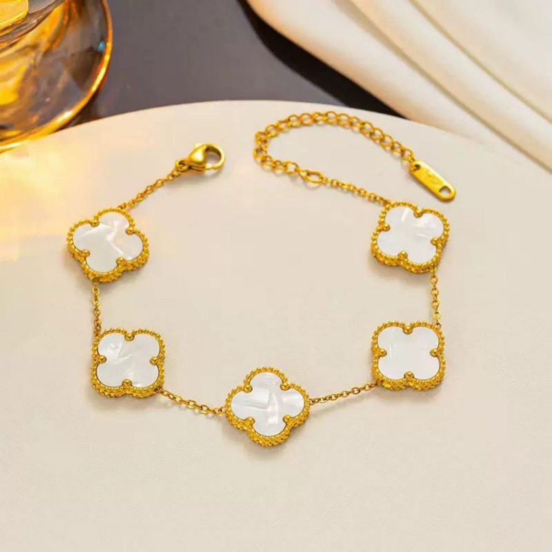 Pulseira de trevo de quatro folhas em aço inoxidável 18 com remendo de madrepérola dupla face que não desbota 17+5 cm